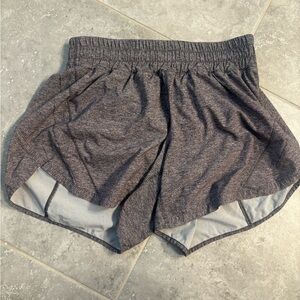 Track That Short— mid-rise size 8